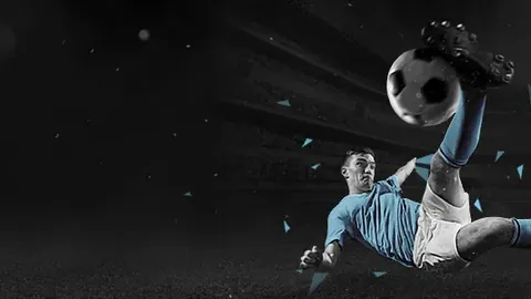 [趣谈]攀岩少年分享快乐瞬间